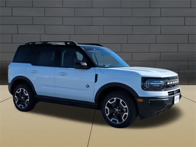 2024 Ford Bronco Sport Outer Banks 2