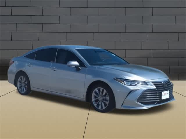 2020 Toyota Avalon XLE 2