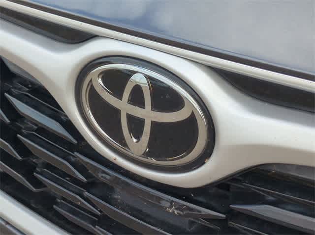 2022 Toyota Highlander LE 29