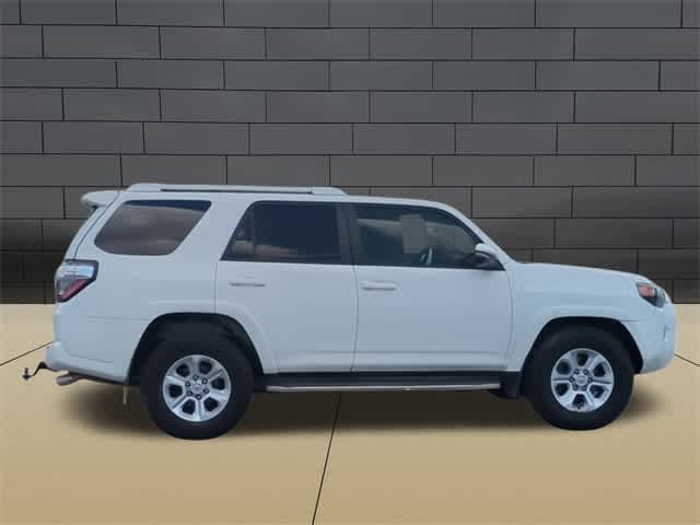 2017 Toyota 4Runner SR5 Premium 9