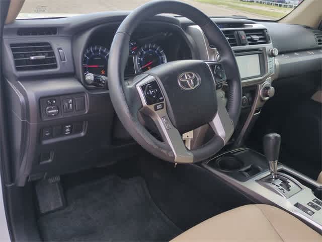 2017 Toyota 4Runner SR5 Premium 10