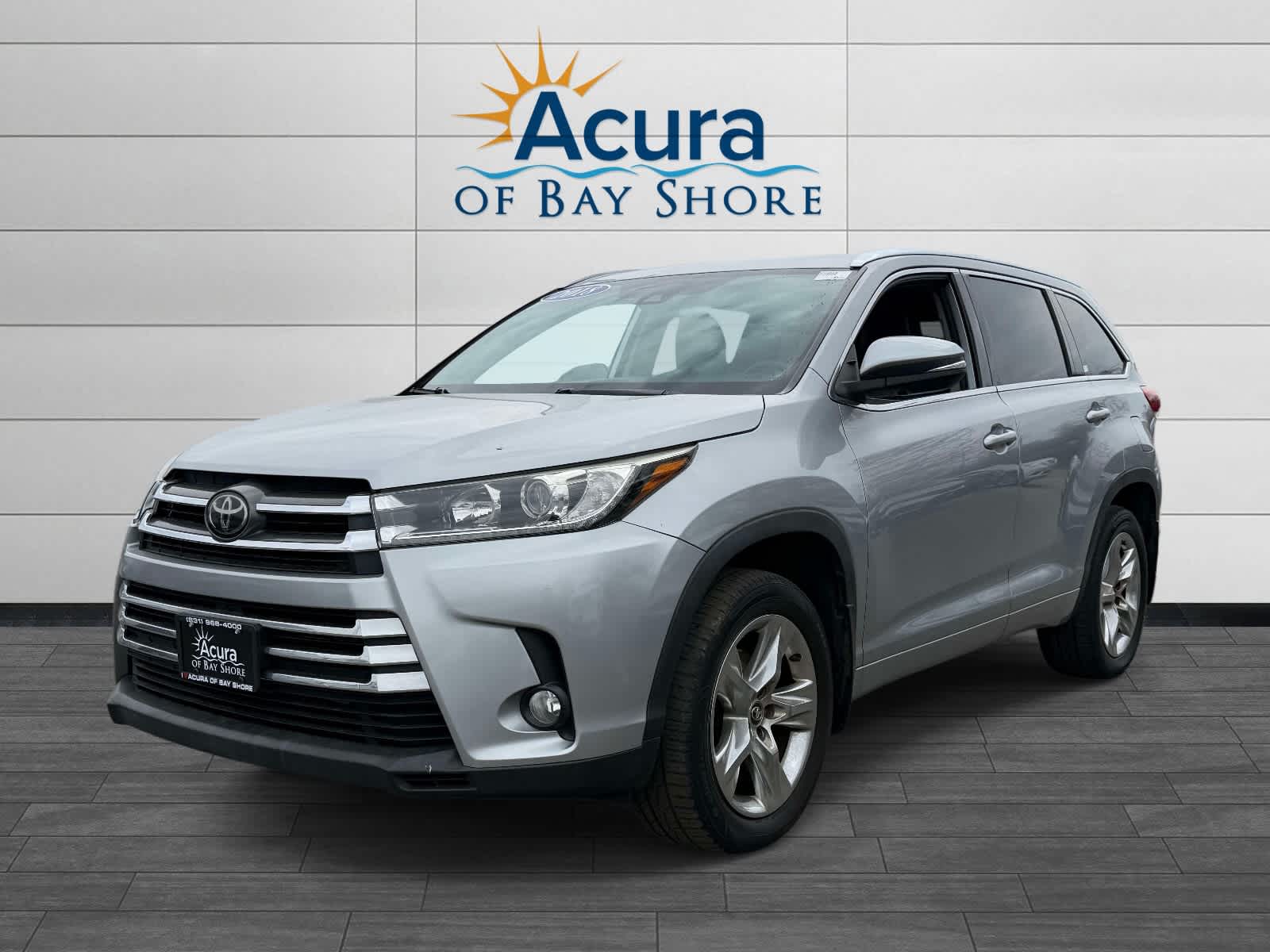 Celestial Silver Metallic 2018 Toyota Highlander Limited AWD SUV / Crossover All-Wheel Drive 8-Speed Automatic