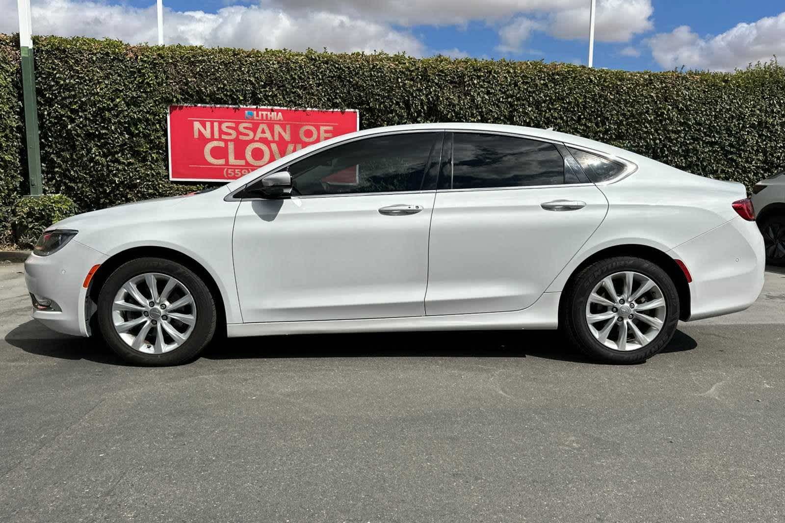 2015 Chrysler 200 C 6