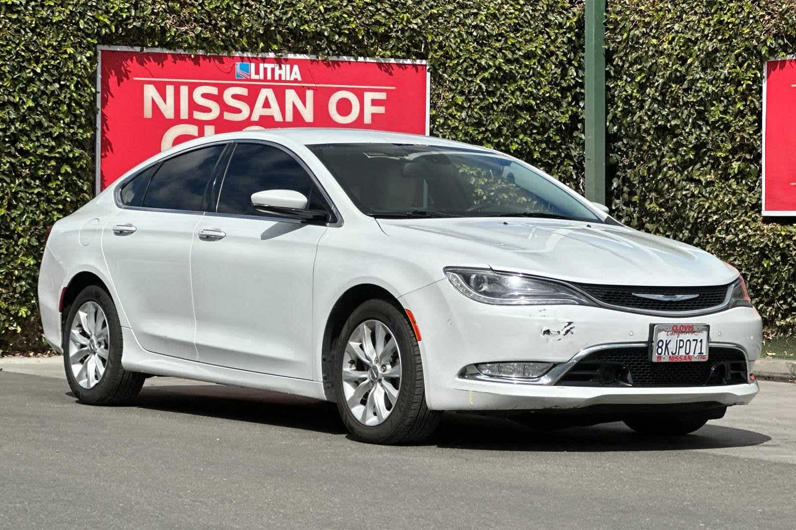 2015 Chrysler 200 C 10