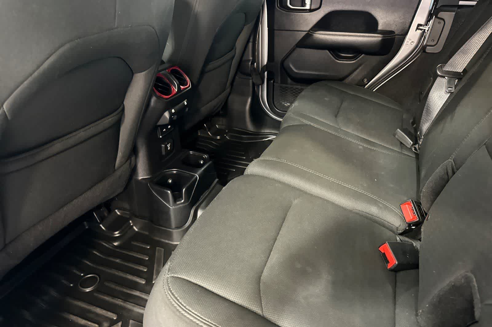 2018 Jeep All-New Wrangler Unlimited Sahara - Photo 5