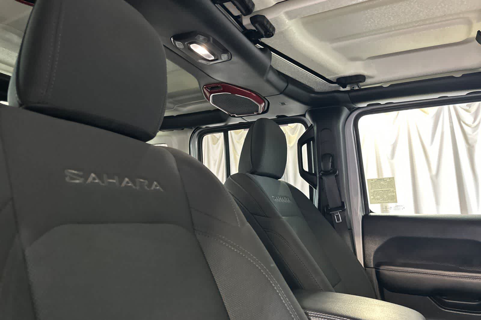 2018 Jeep All-New Wrangler Unlimited Sahara - Photo 20