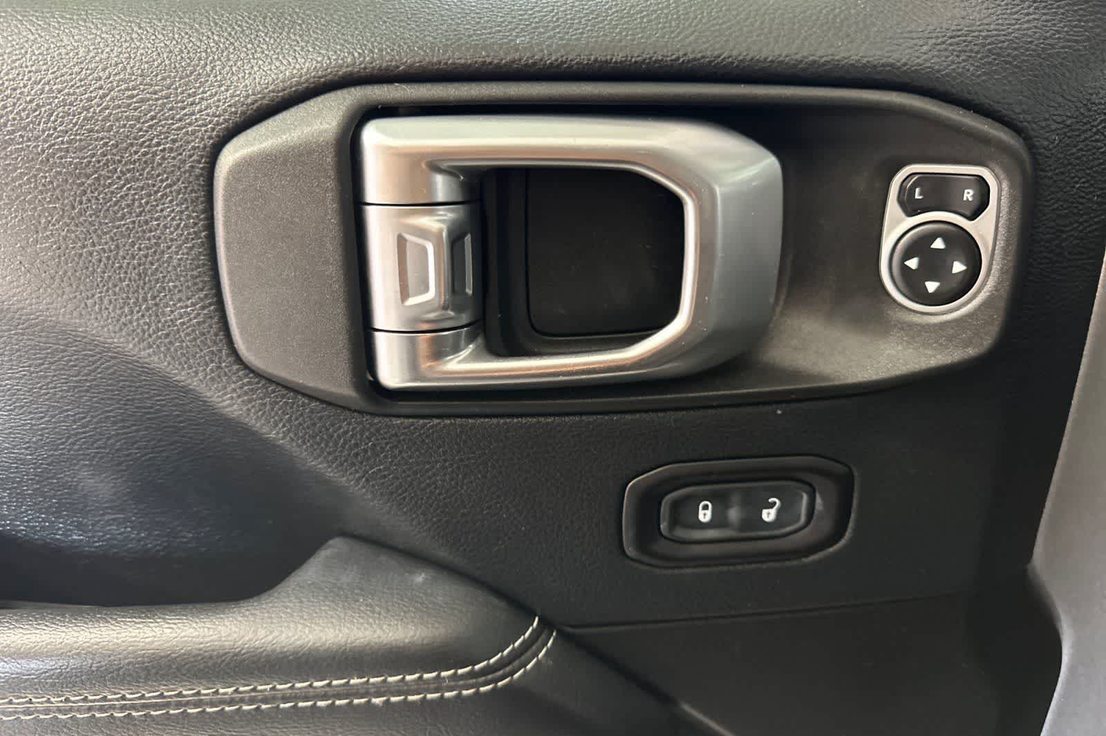 2018 Jeep All-New Wrangler Unlimited Sahara - Photo 13