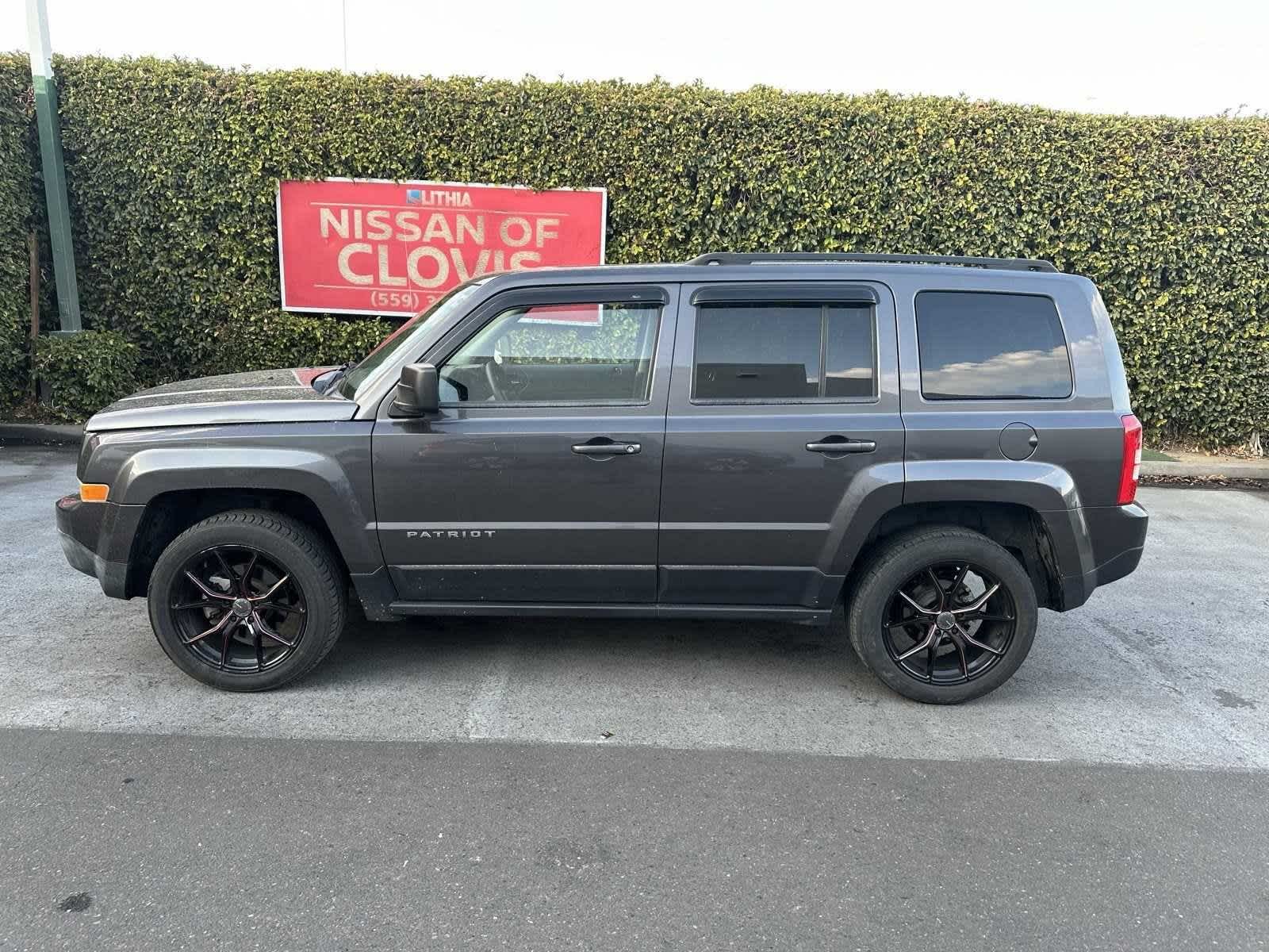 2014 Jeep Patriot Sport 12