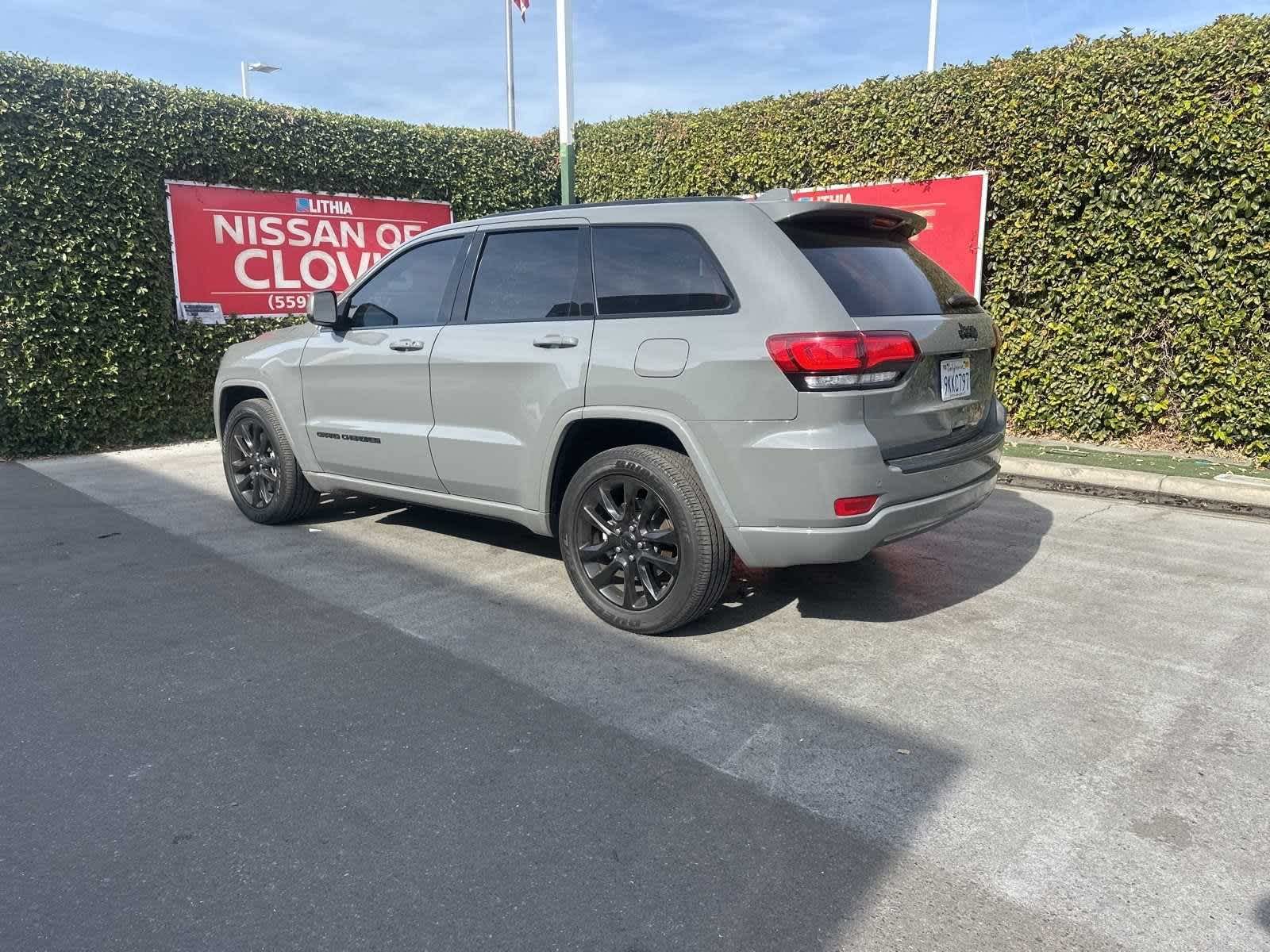 2021 Jeep Grand Cherokee Laredo X 3