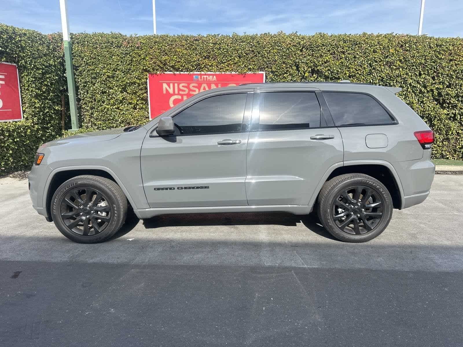 2021 Jeep Grand Cherokee Laredo X 11