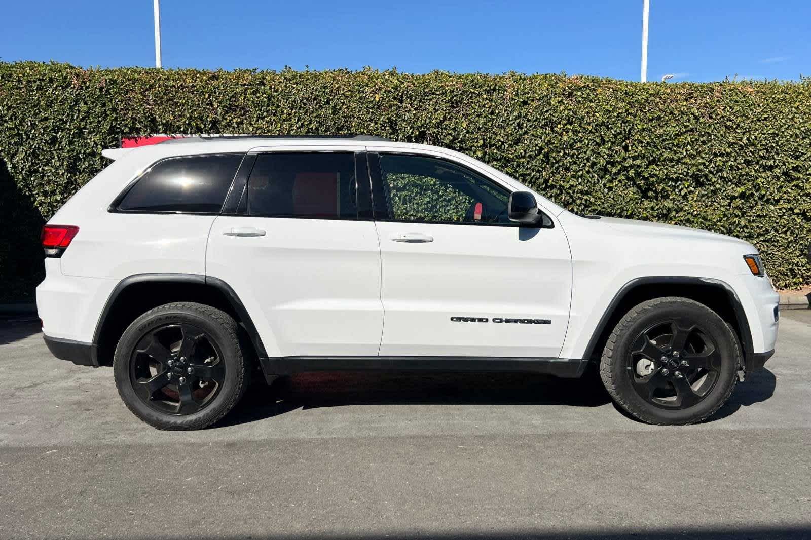 2020 Jeep Grand Cherokee Upland 9