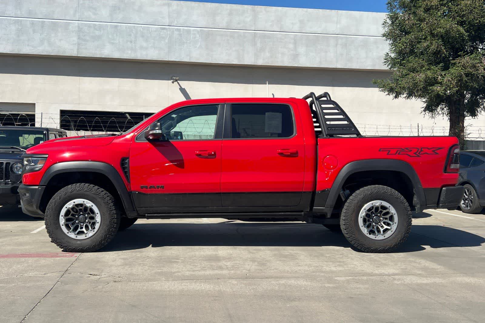 View vehicle photo 6