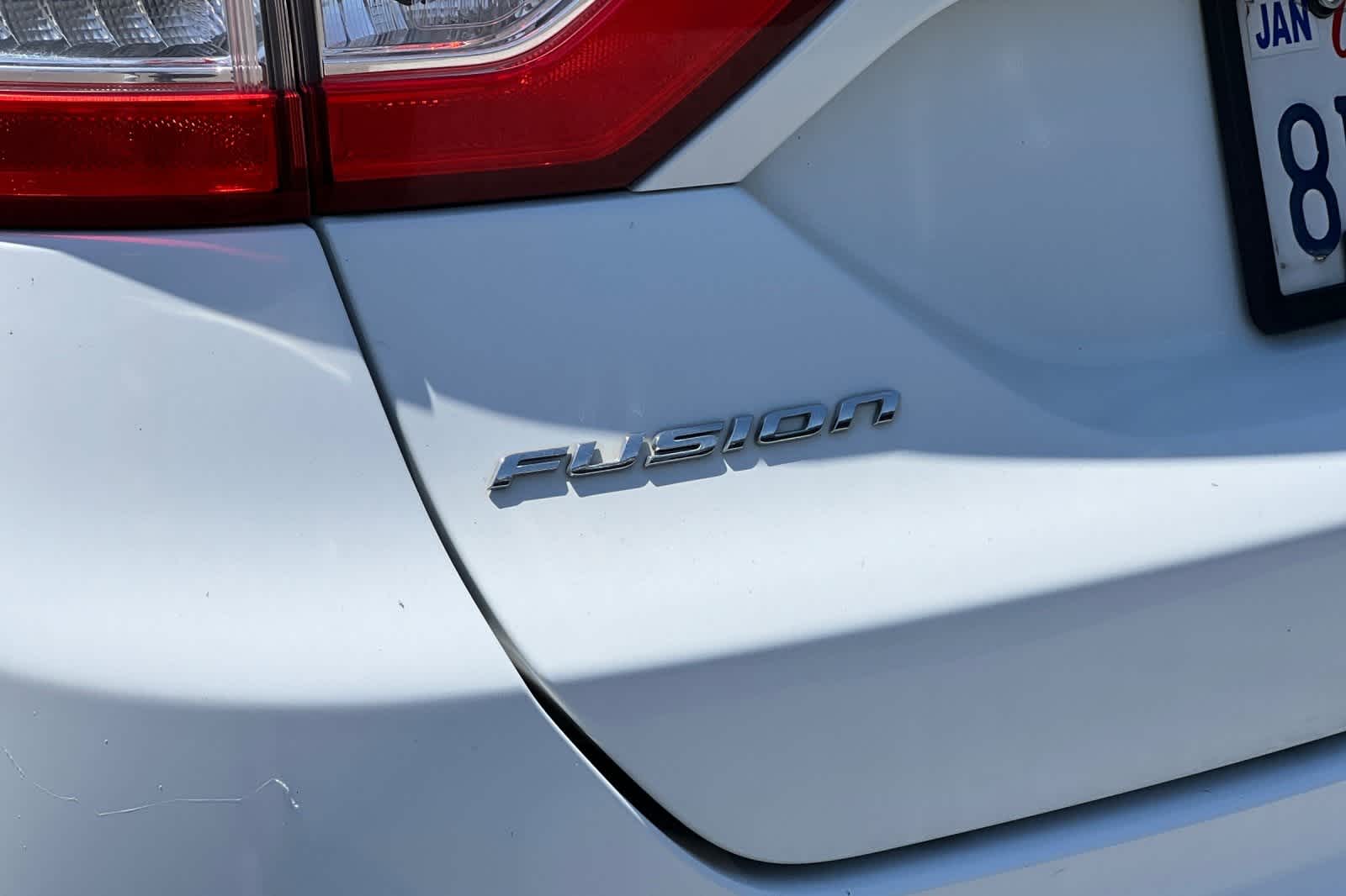 2015 Ford Fusion SE 13
