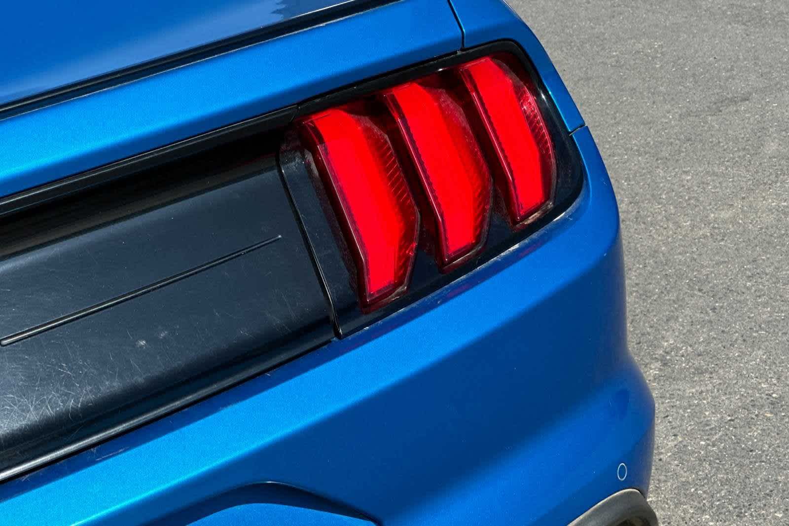 2020 Ford Mustang EcoBoost Premium 13