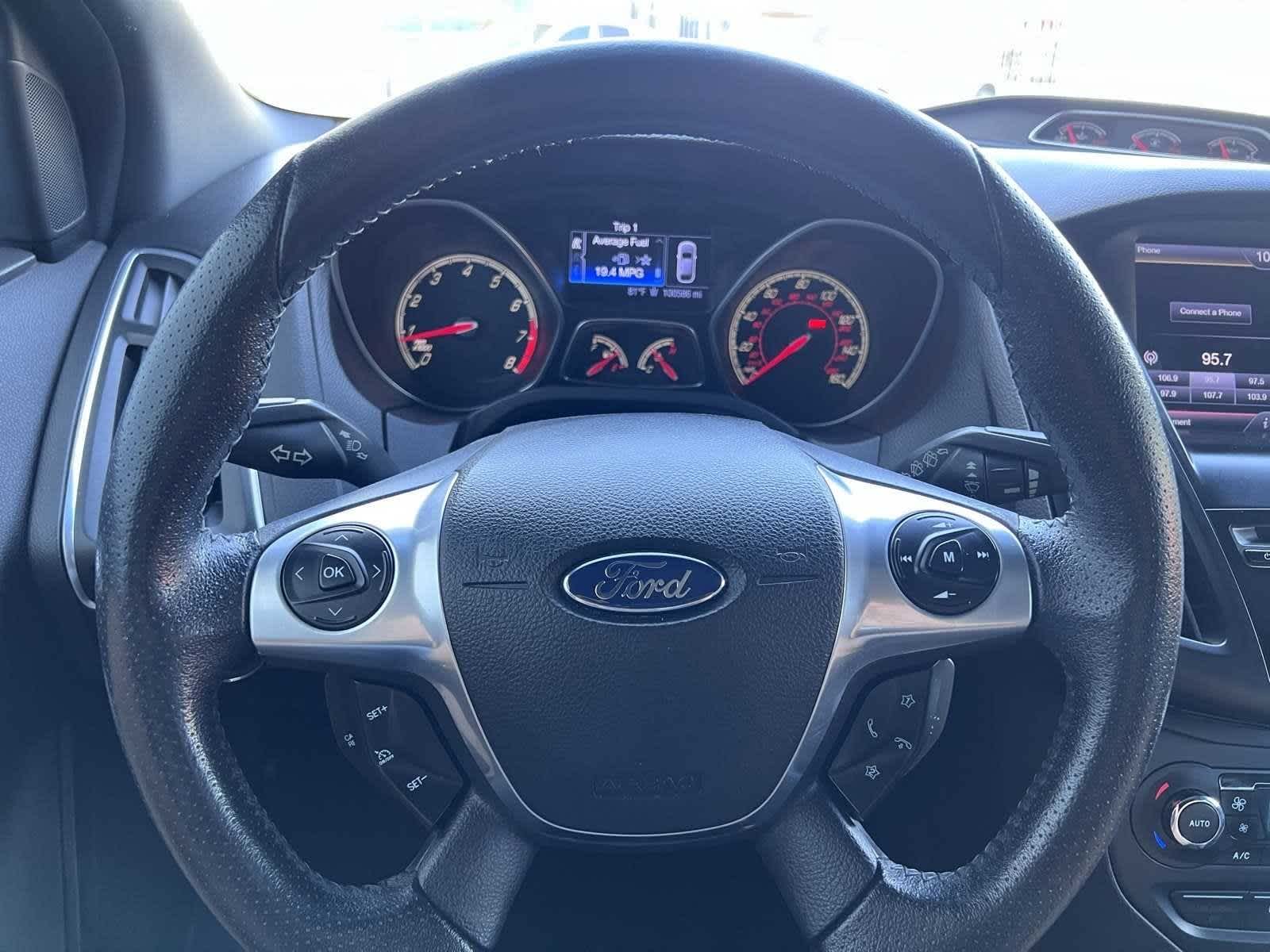 2013 Ford Focus ST 24