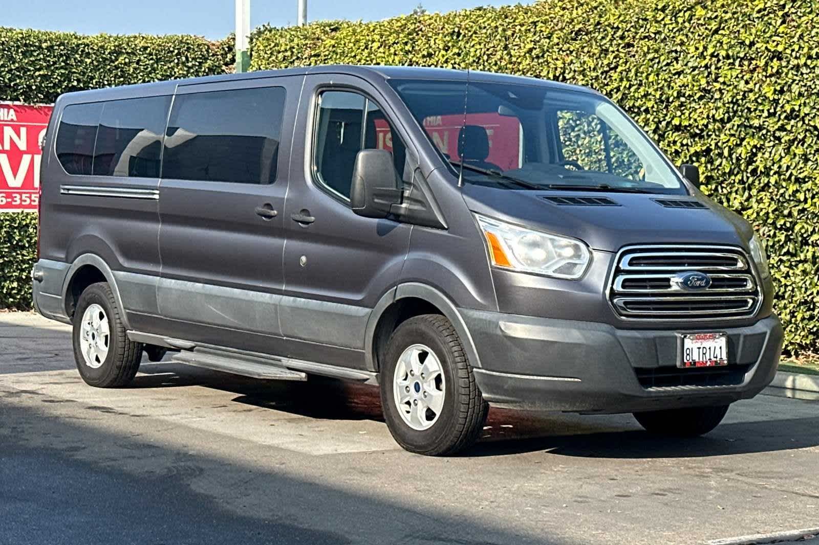 2017 Ford Transit XLT 10