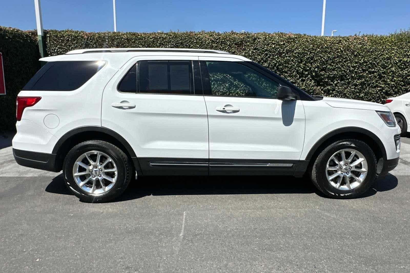 2018 Ford Explorer XLT 9