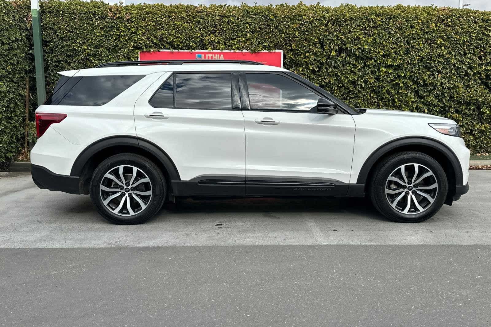 2020 Ford Explorer ST 9