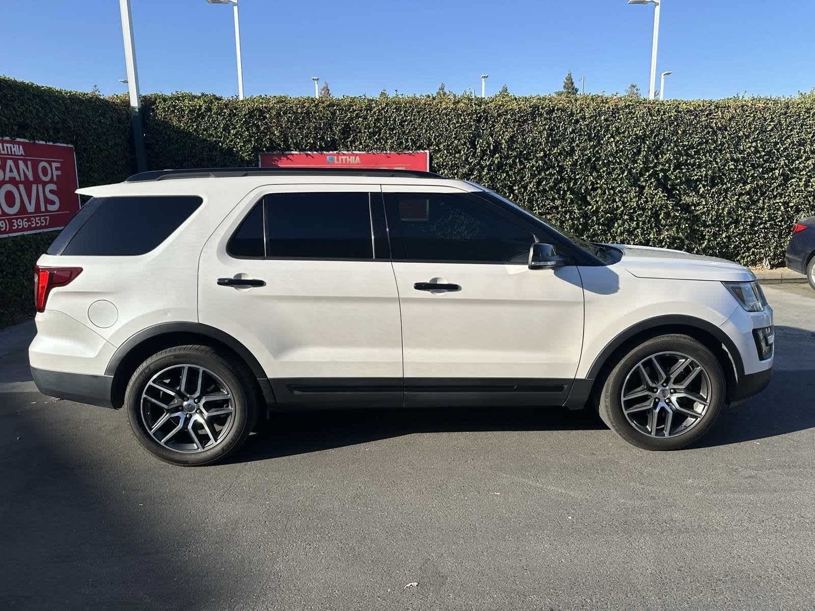 2016 Ford Explorer Sport 8