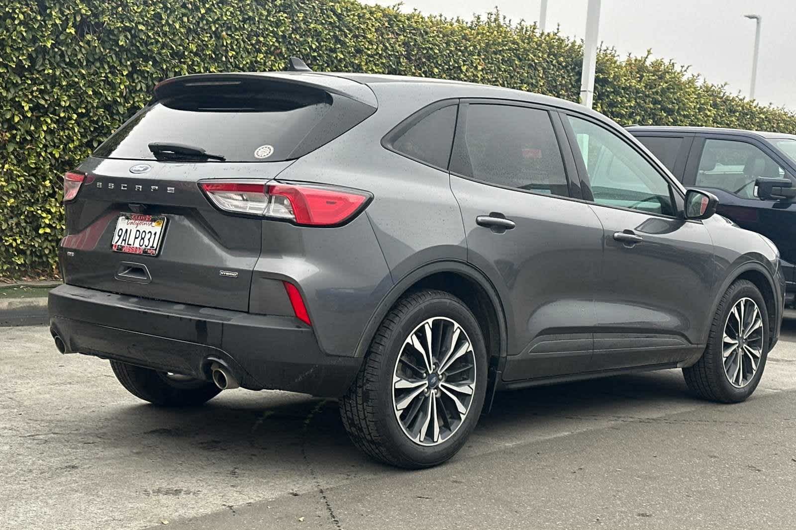 2021 Ford Escape SE Hybrid 3