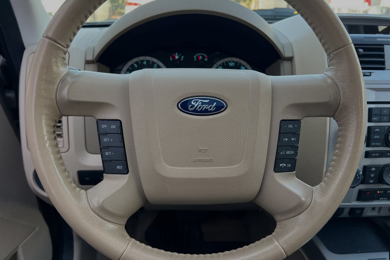 2012 Ford Escape XLT 24