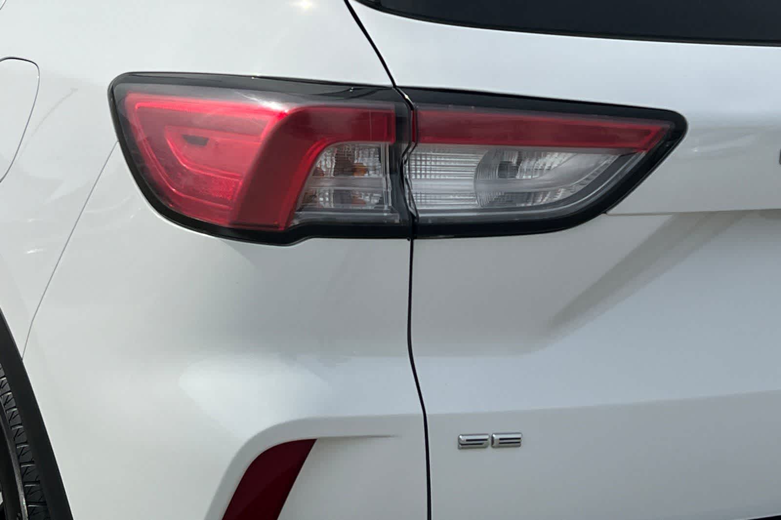 2022 Ford Escape SE - Photo 17