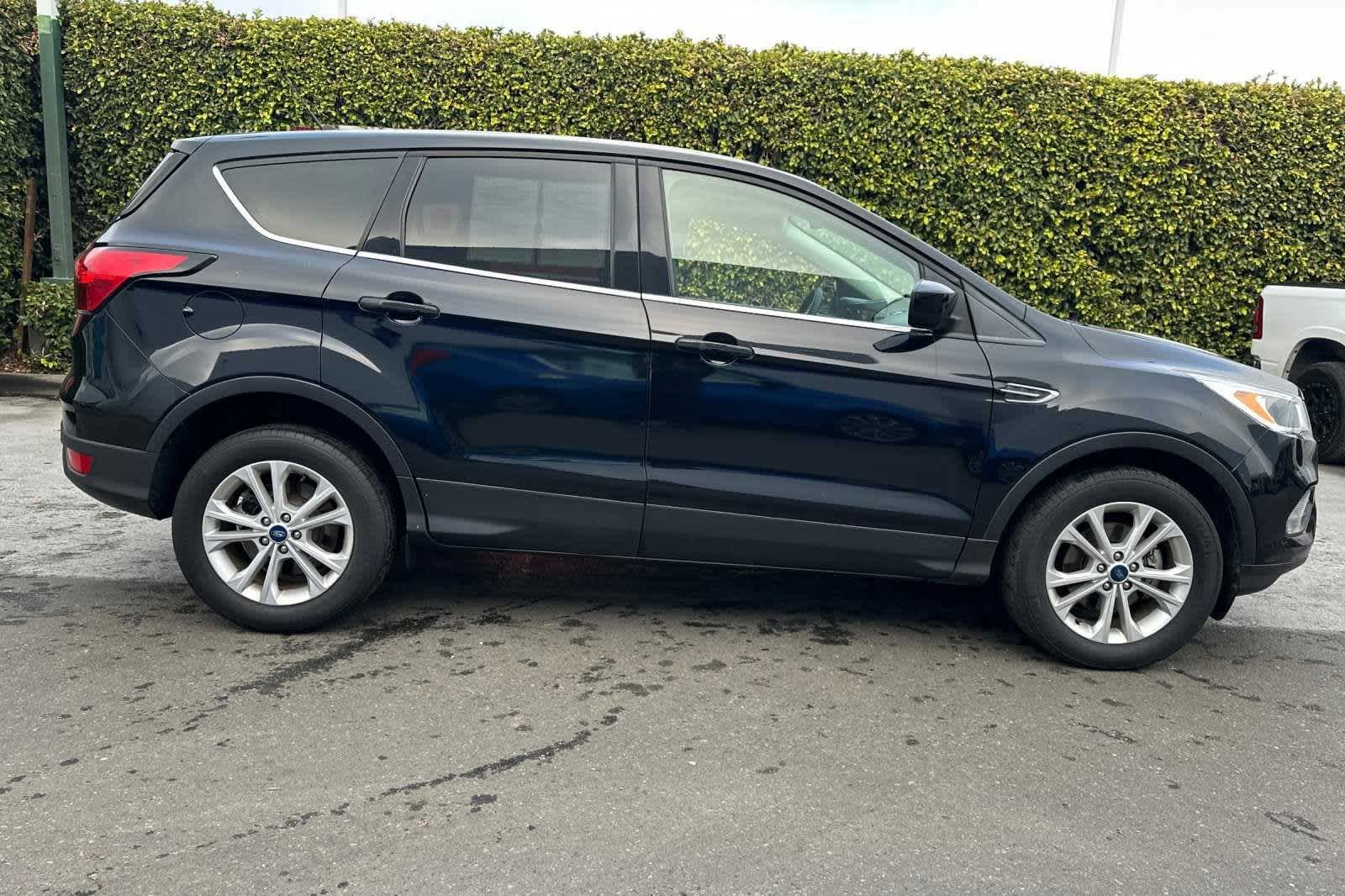 2019 Ford Escape SE 9