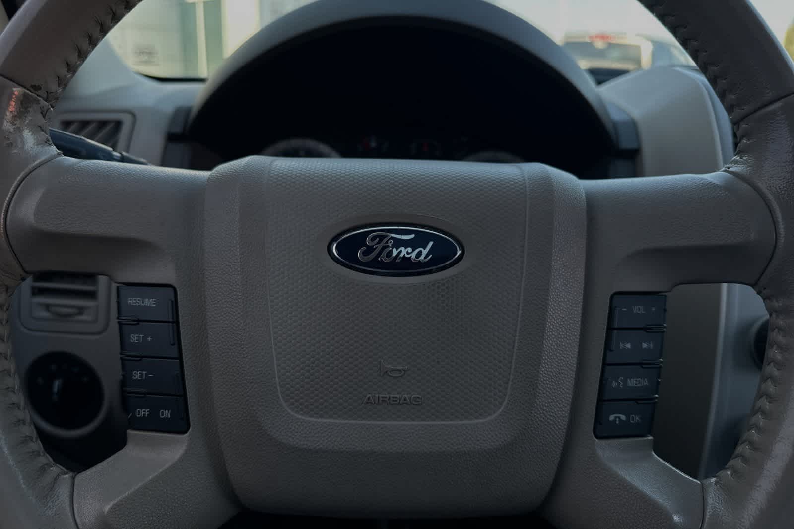 2009 Ford Escape XLT 23