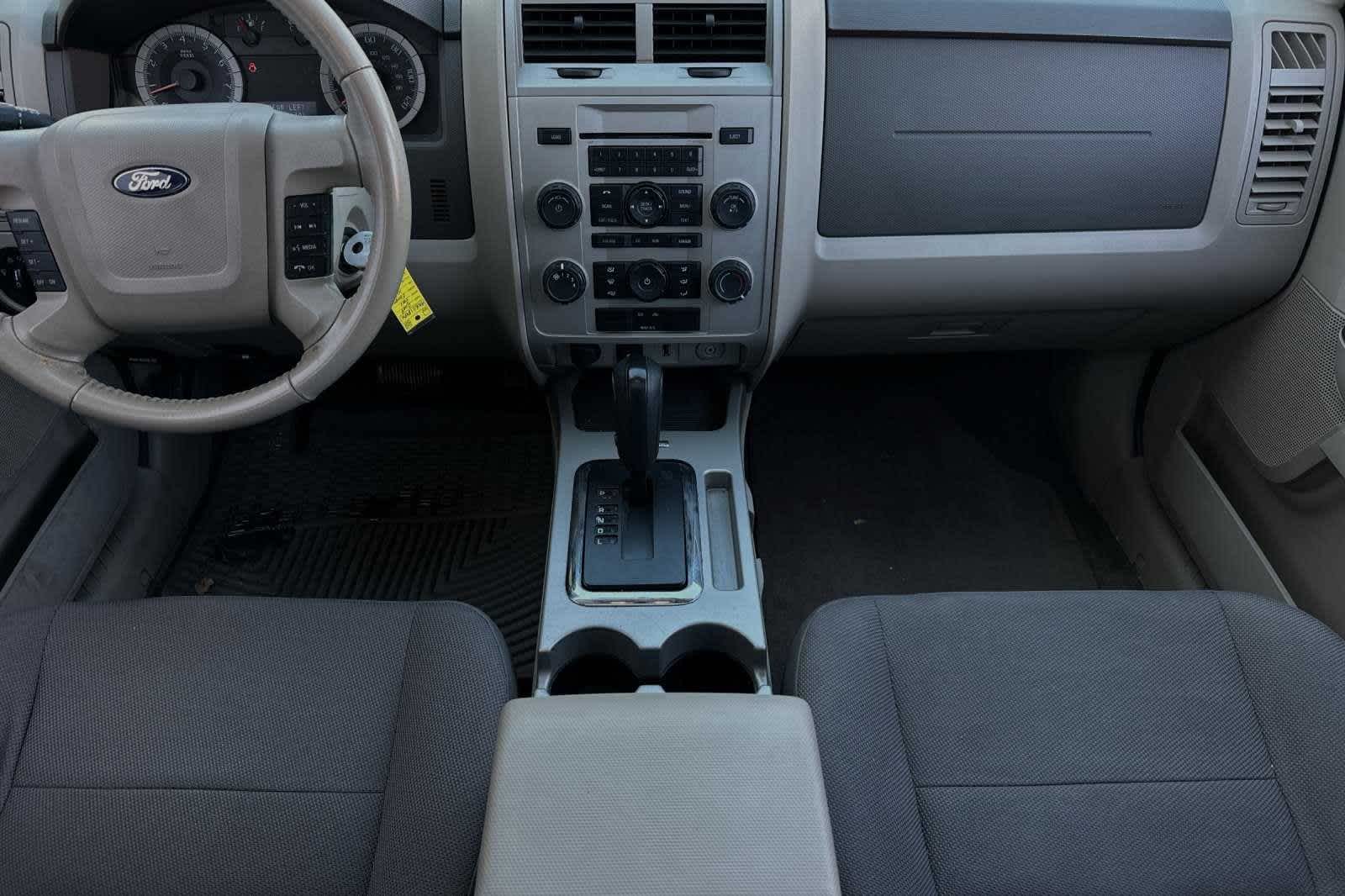 2009 Ford Escape XLT 4