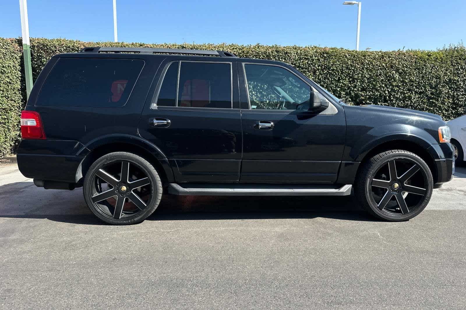 2017 Ford Expedition XLT 9