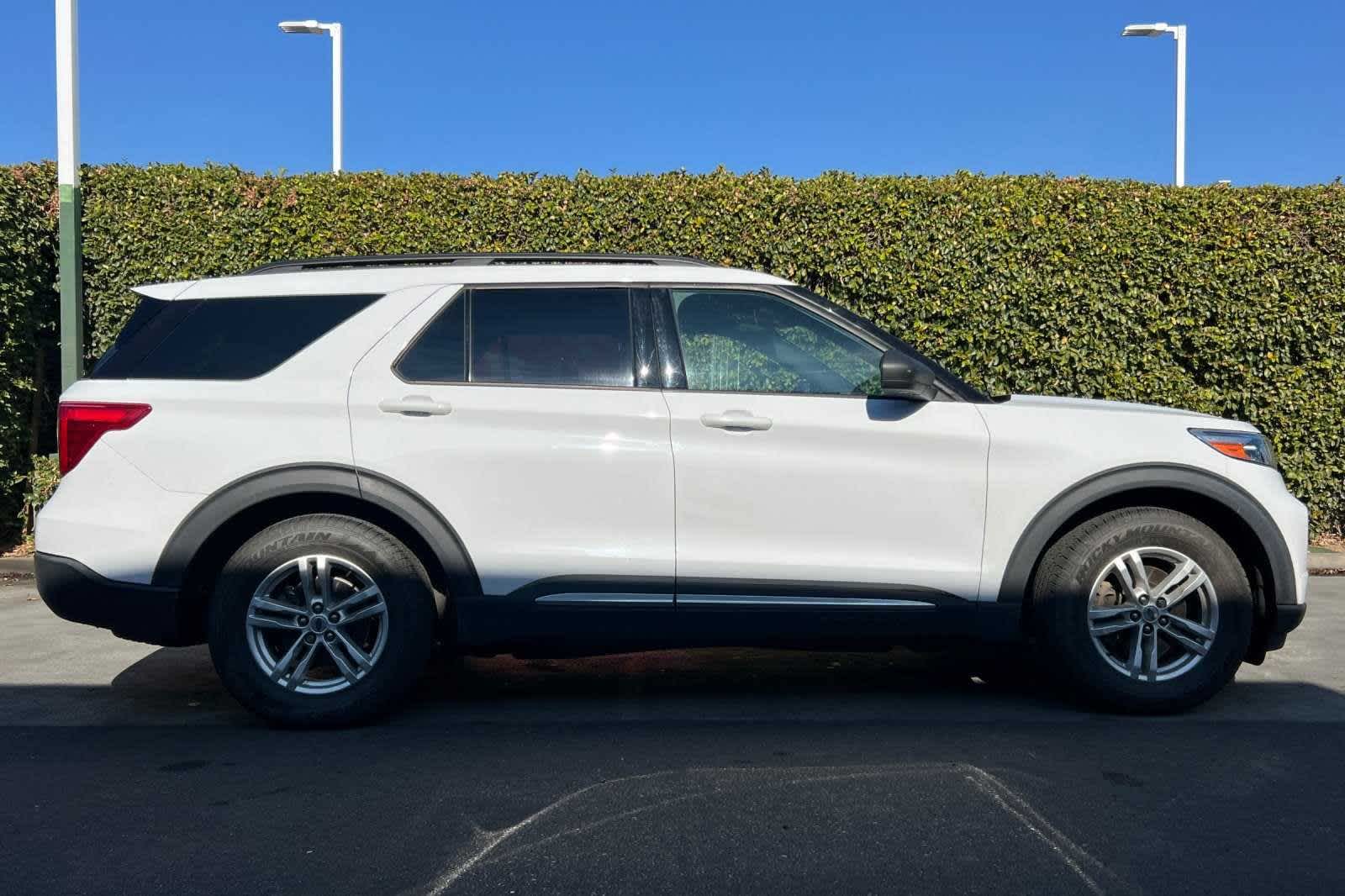 2020 Ford Explorer XLT 9