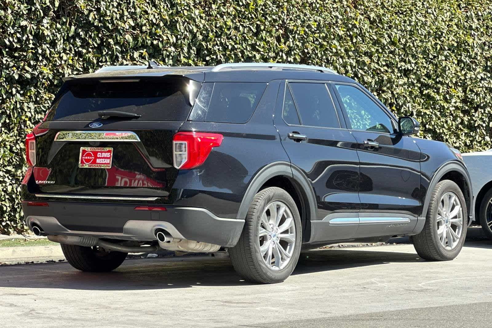 2023 Ford Explorer Limited 3