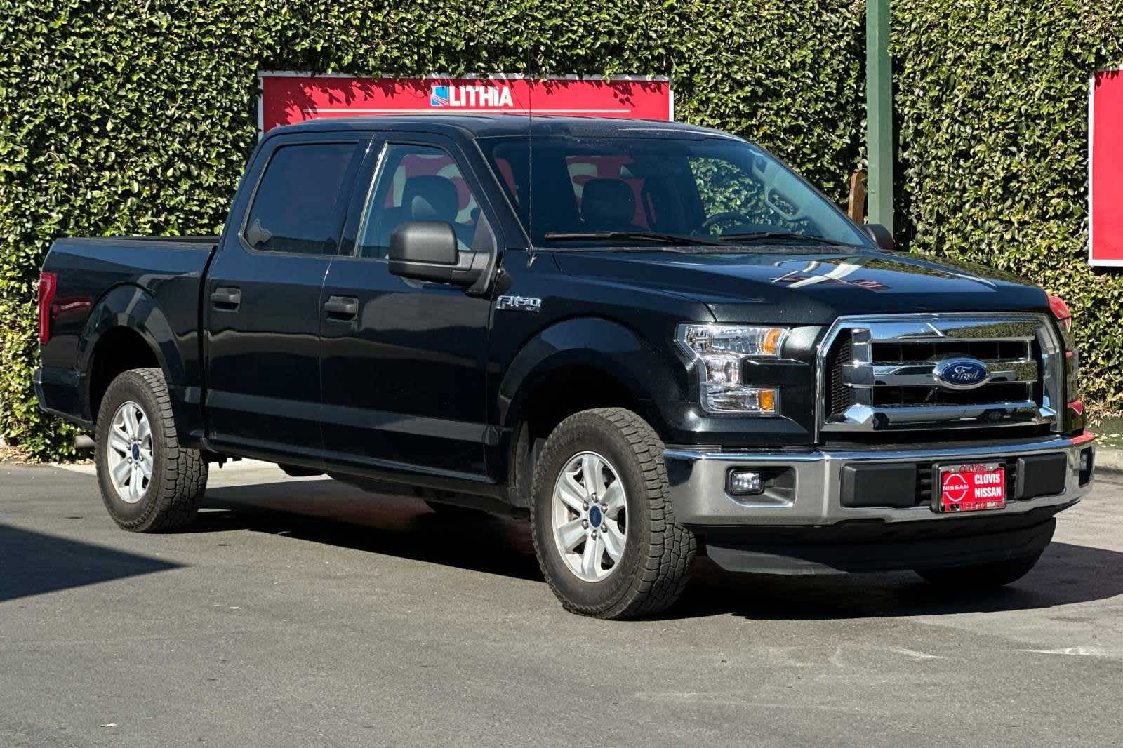 2015 Ford F-150 XLT 2WD SuperCrew 145 10