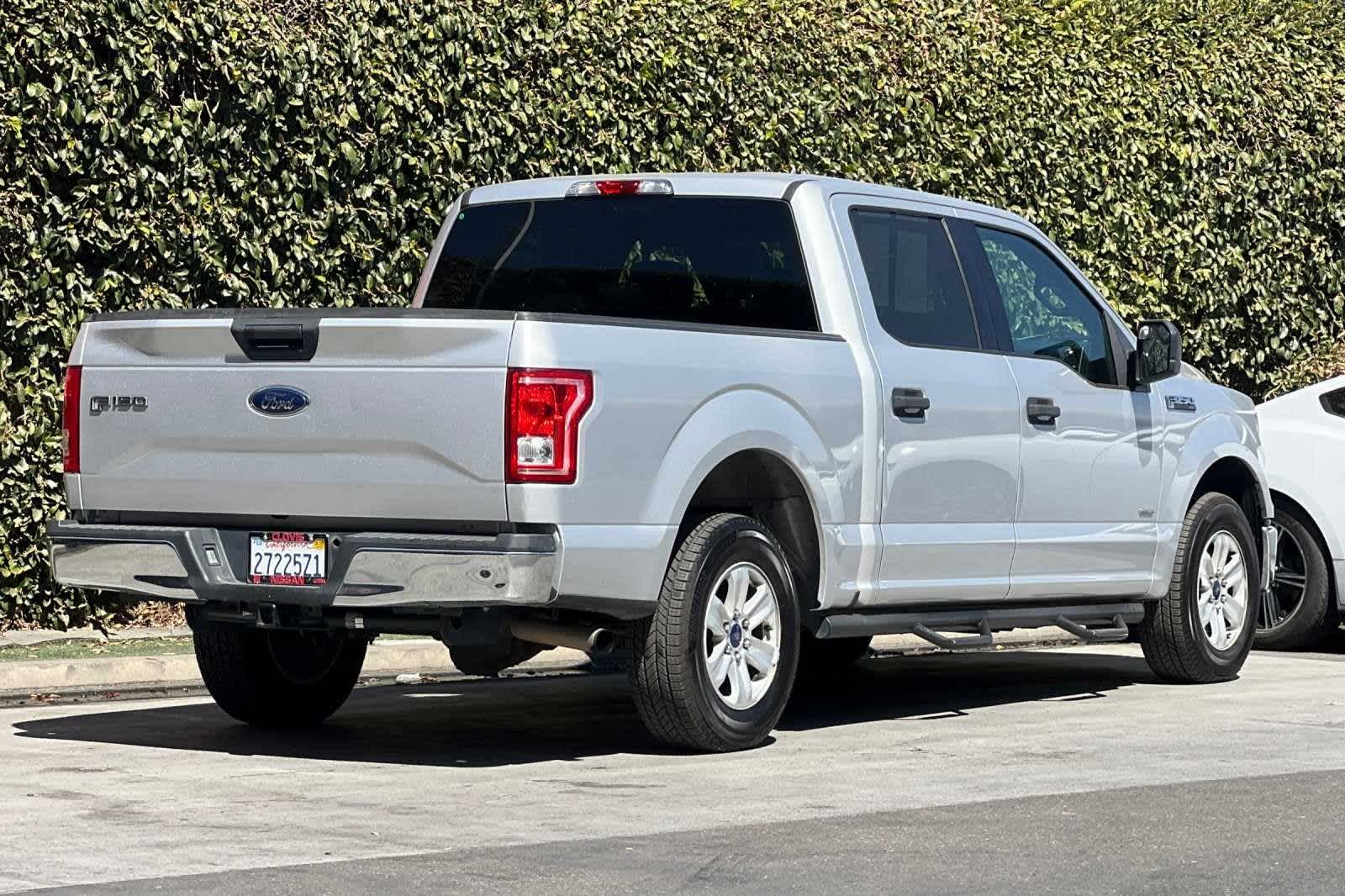 2016 Ford F-150 XLT 2WD SuperCrew 145 3