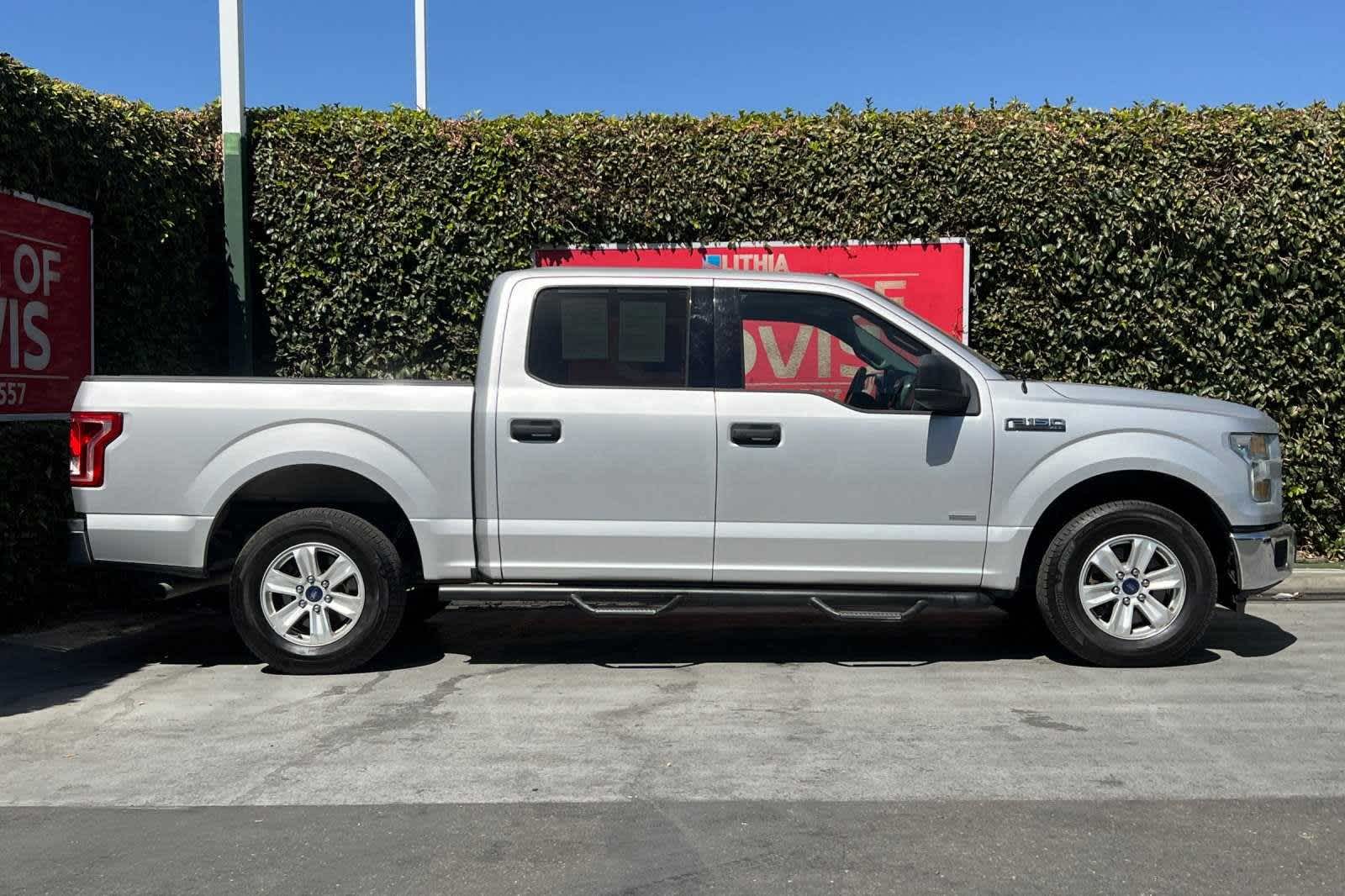 2016 Ford F-150 XLT 2WD SuperCrew 145 9