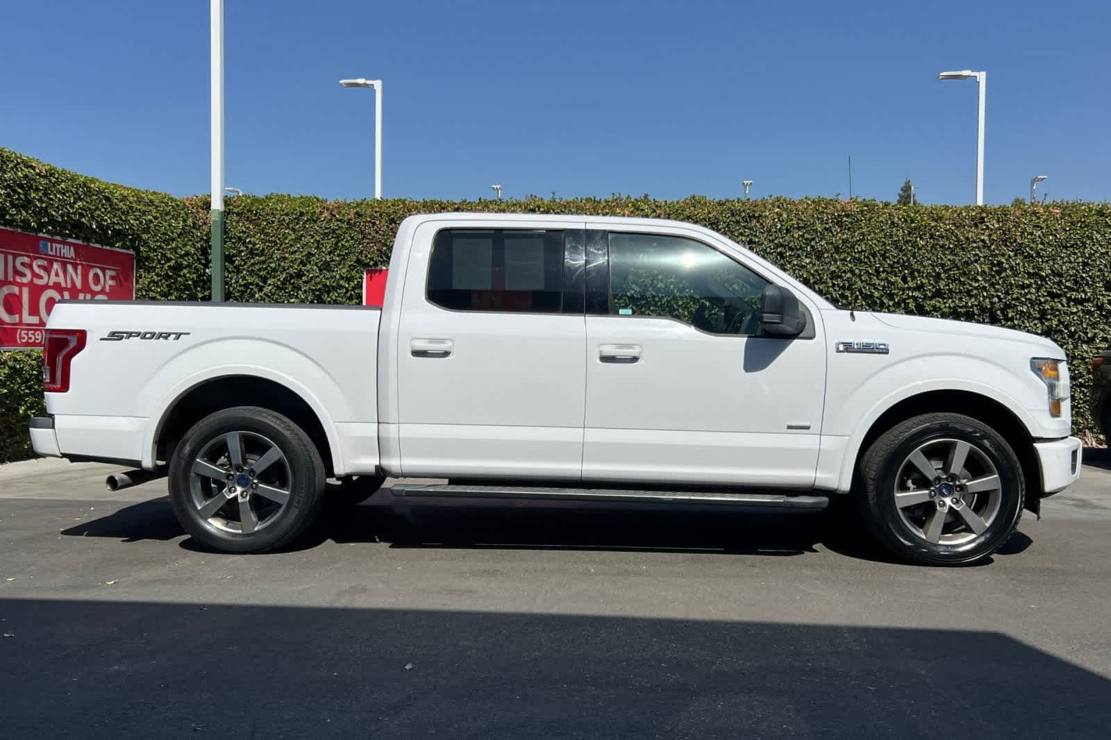 2016 Ford F-150 XLT 2WD SuperCrew 145 9