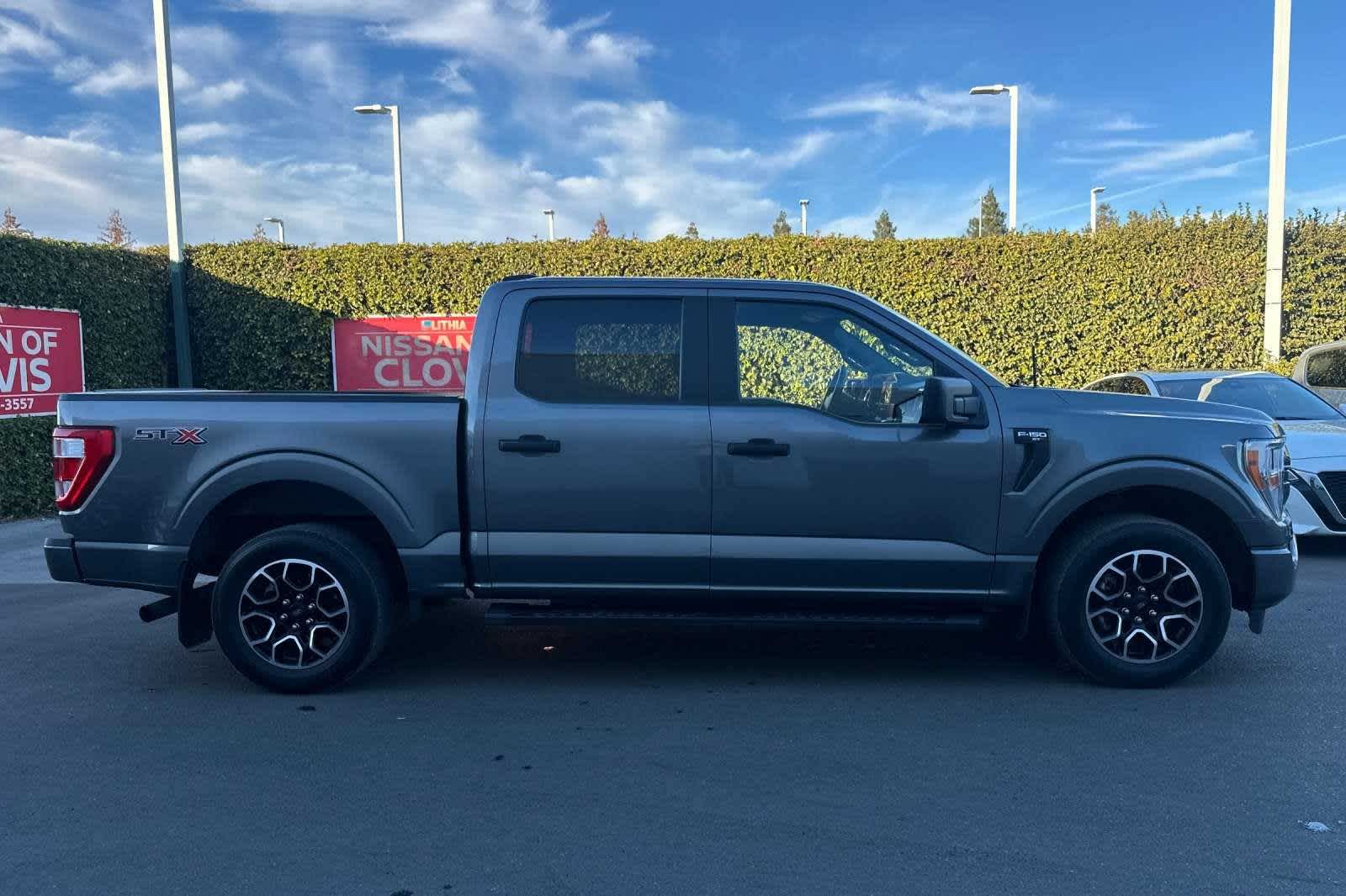 2022 Ford F-150 XL 2WD SuperCrew 5.5 Box 9