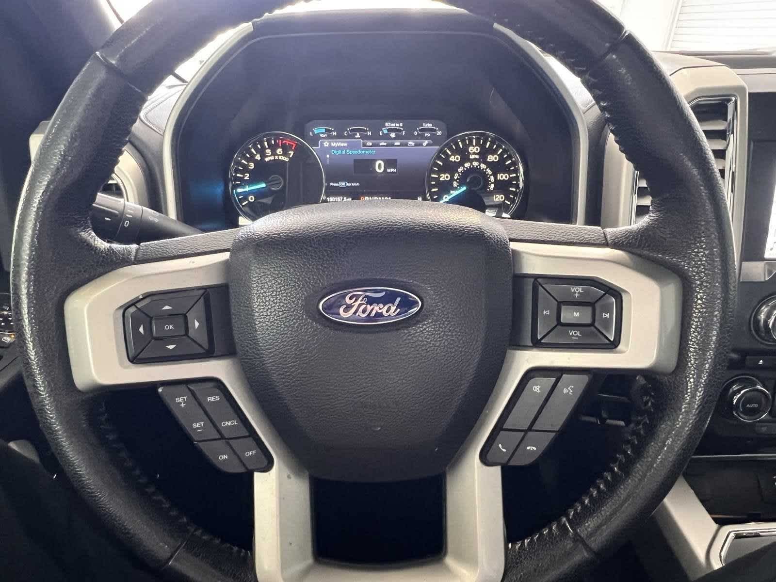 2016 Ford F-150 Lariat 4WD SuperCrew 145 25