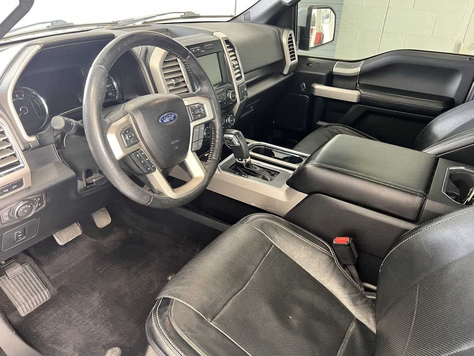 2016 Ford F-150 Lariat 4WD SuperCrew 145 14