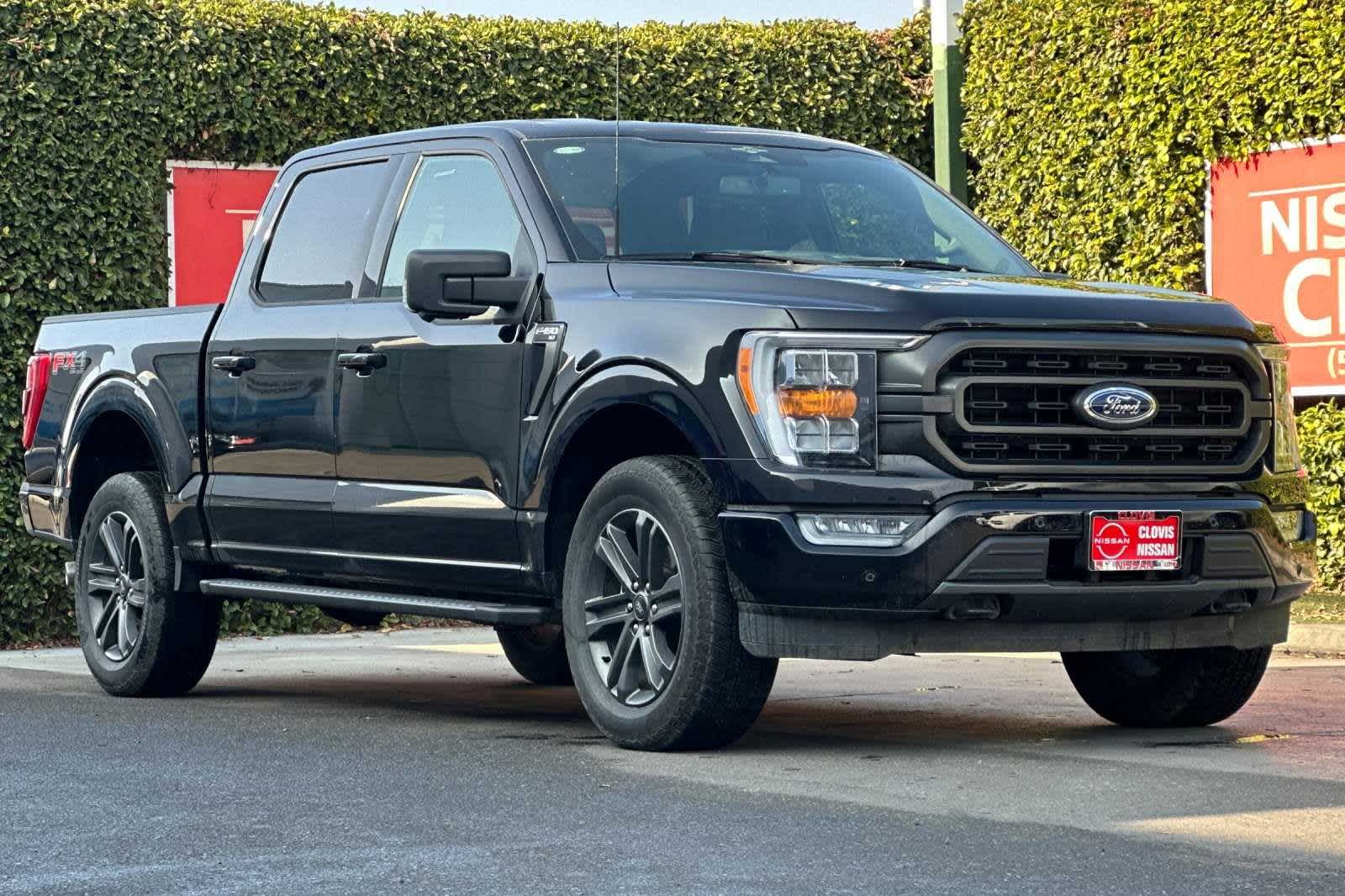 2023 Ford F-150 XLT 4WD SuperCrew 5.5 Box 10