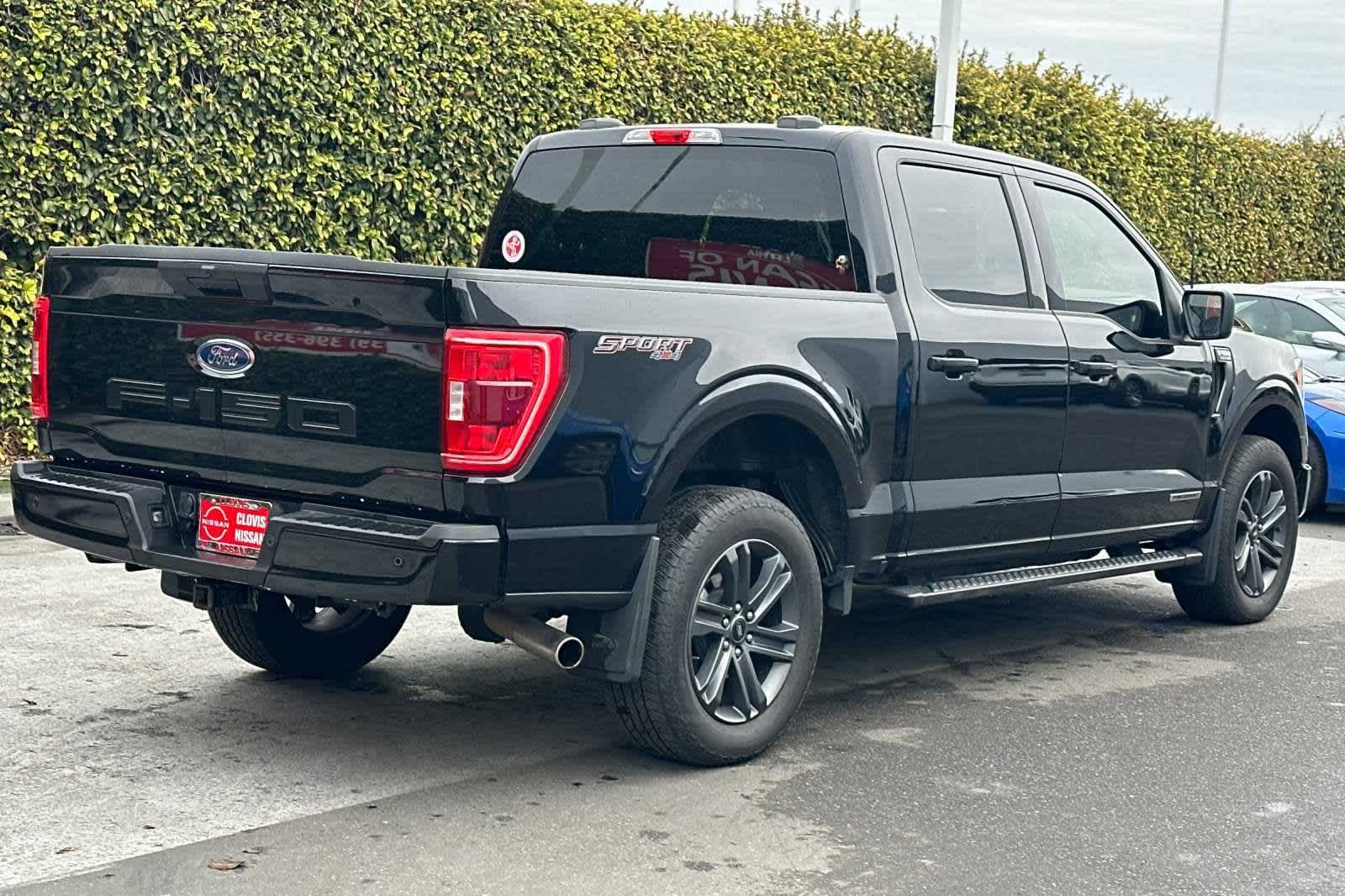 2022 Ford F-150 XLT 4WD SuperCrew 5.5 Box 3