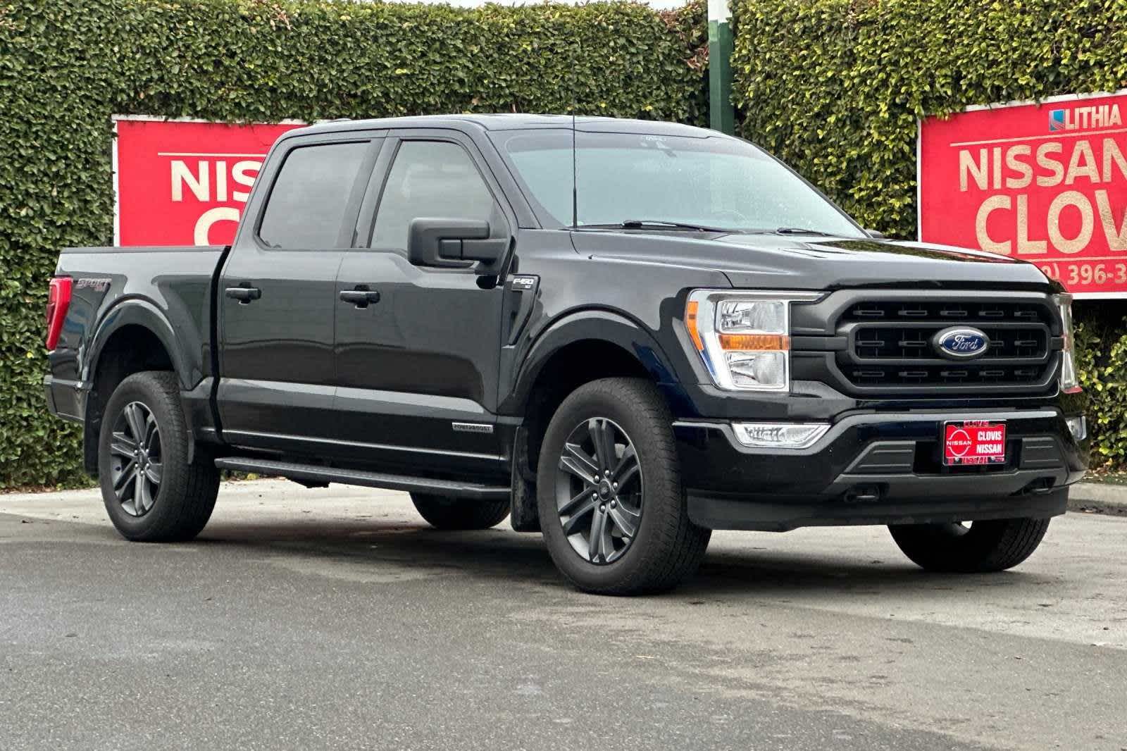 2022 Ford F-150 XLT 4WD SuperCrew 5.5 Box 10