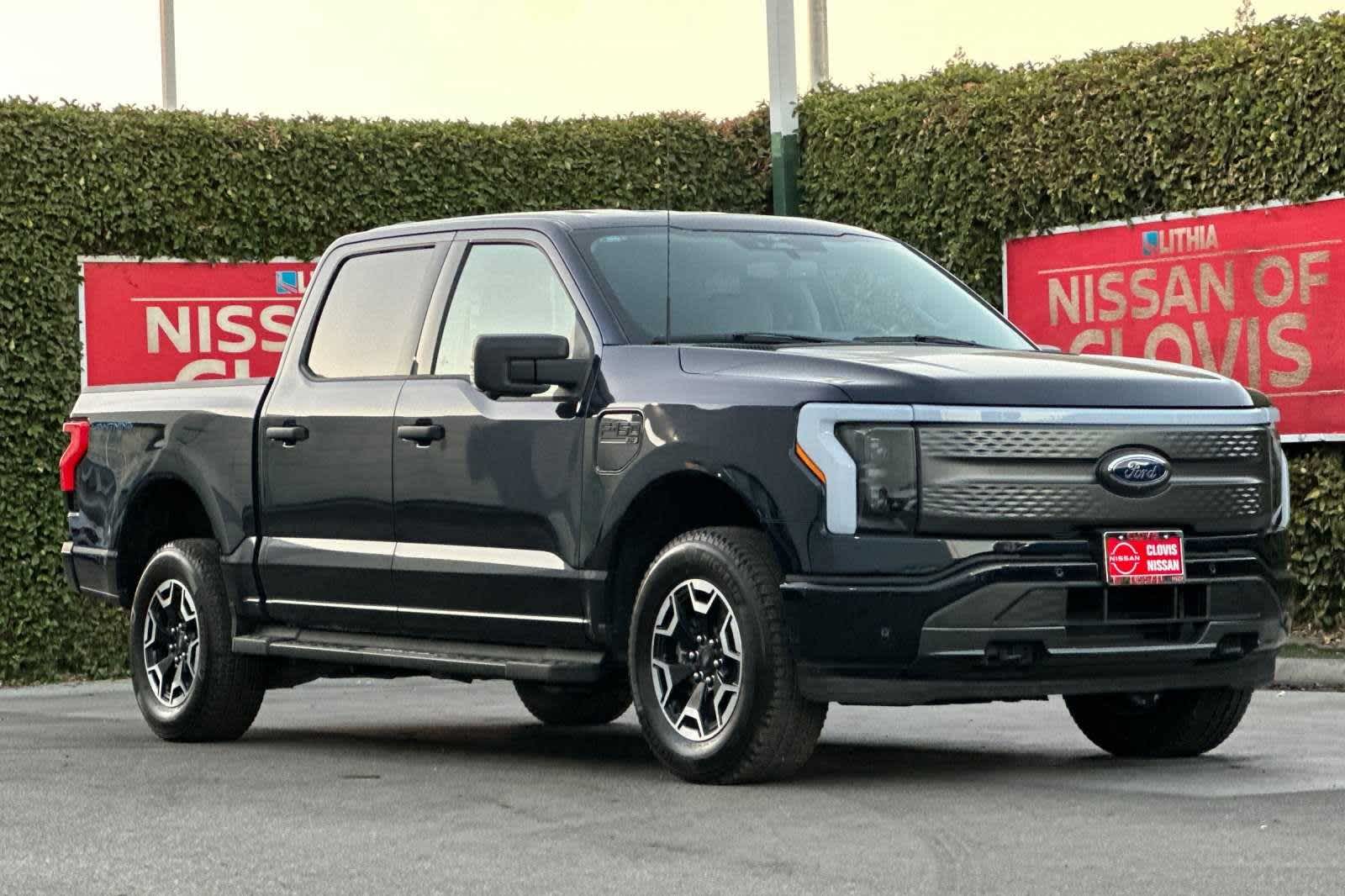 2023 Ford F-150 Lightning XLT 4WD SuperCrew 5.5 Box 10