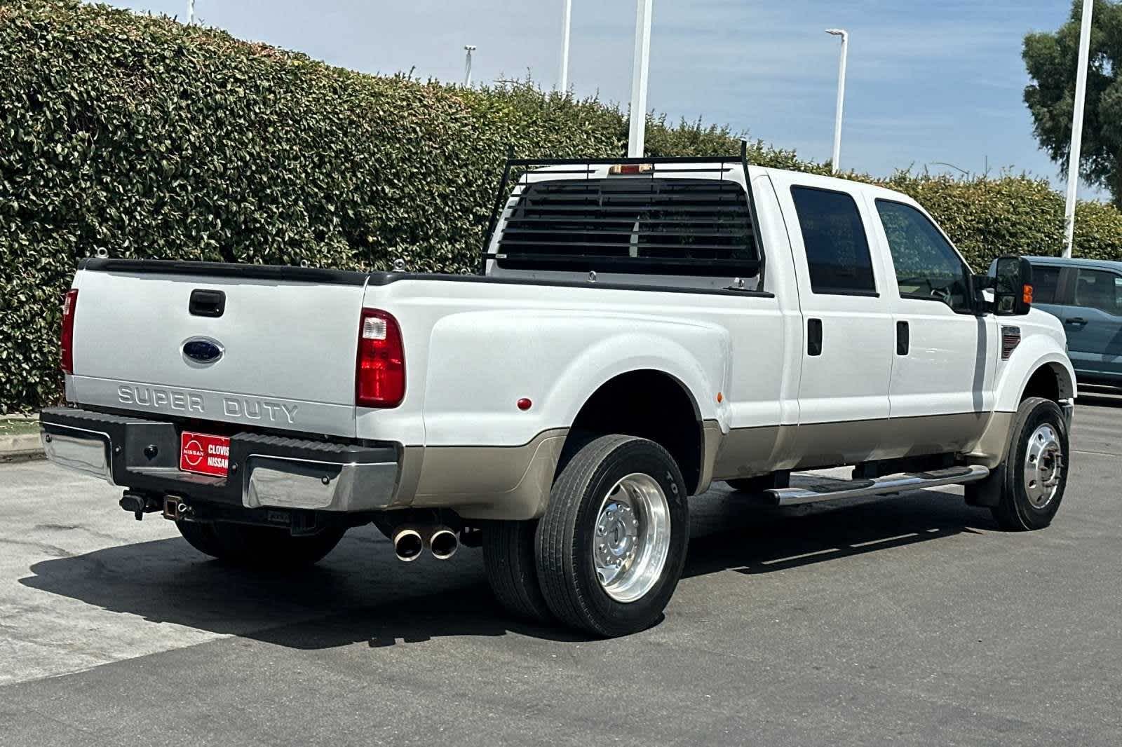 2008 Ford Super Duty F-450 DRW Lariat 2WD Crew Cab 172 3