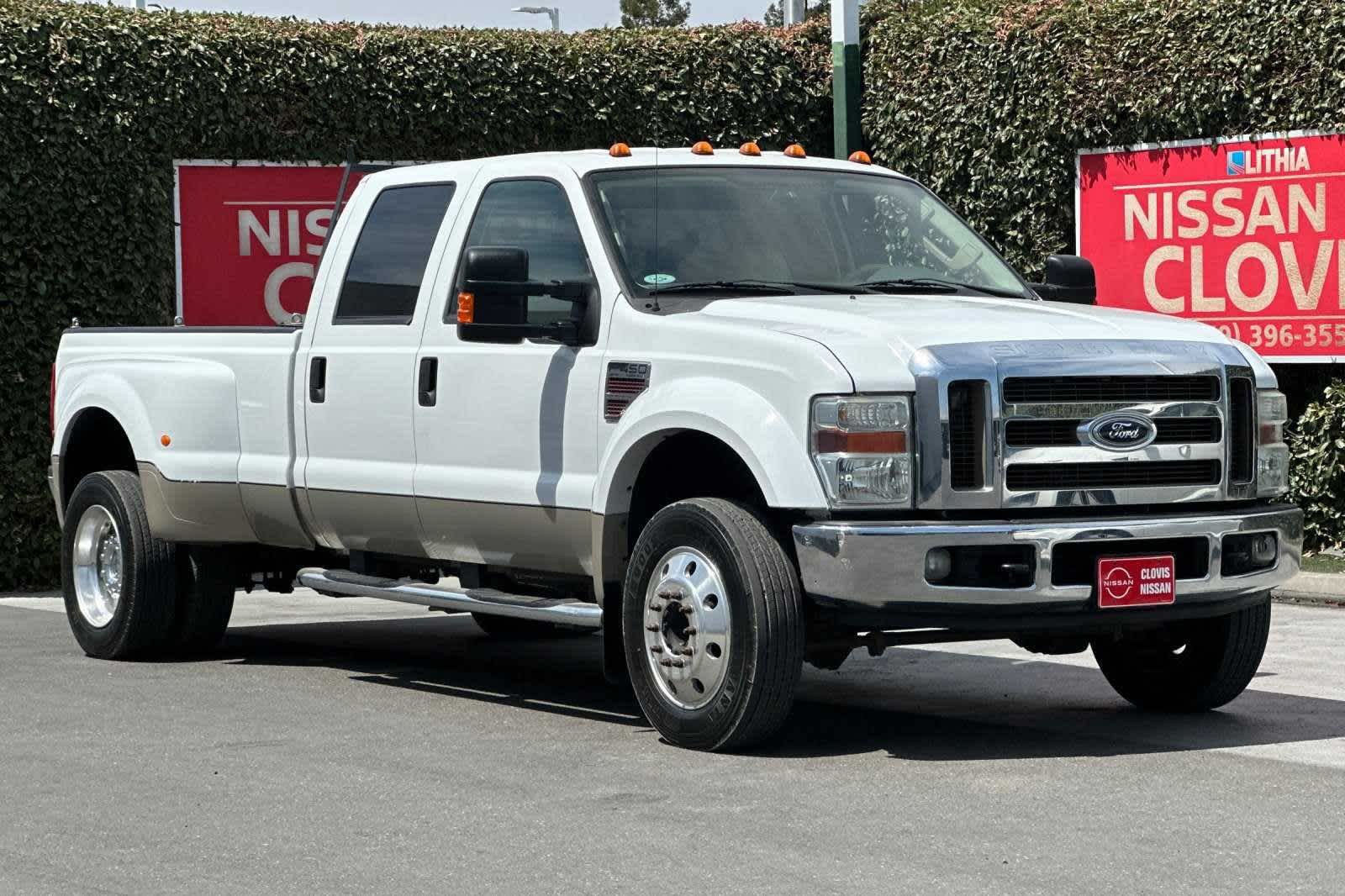 2008 Ford Super Duty F-450 DRW Lariat 2WD Crew Cab 172 10