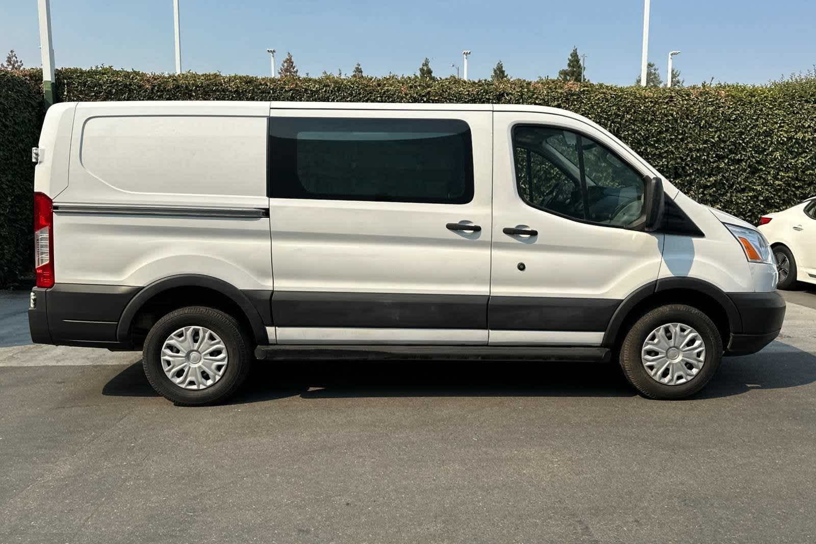 2018 Ford Transit BASE 8