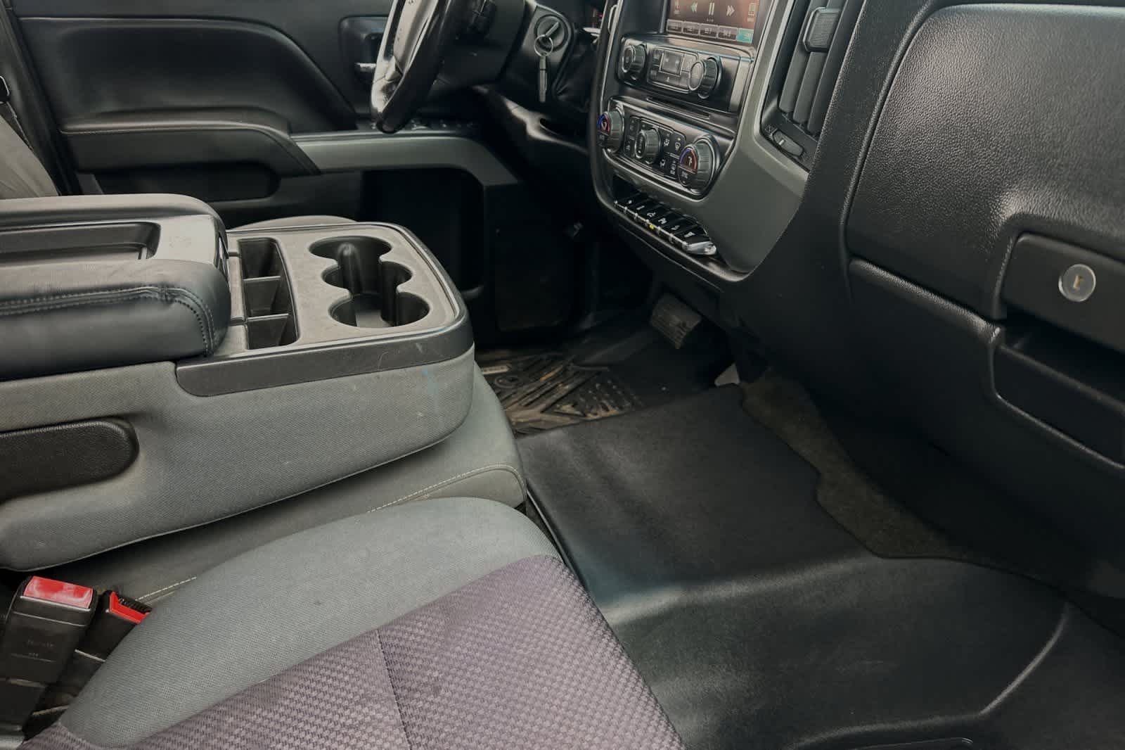 2015 Chevrolet Silverado 2500HD LT 4WD Crew Cab 153.7 19