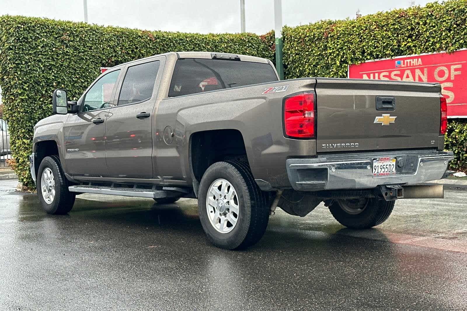 2015 Chevrolet Silverado 2500HD LT 4WD Crew Cab 153.7 8