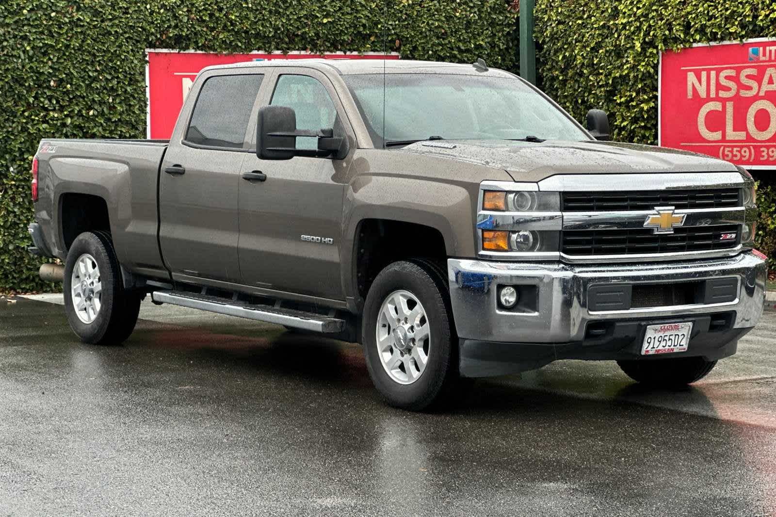 2015 Chevrolet Silverado 2500HD LT 4WD Crew Cab 153.7 11