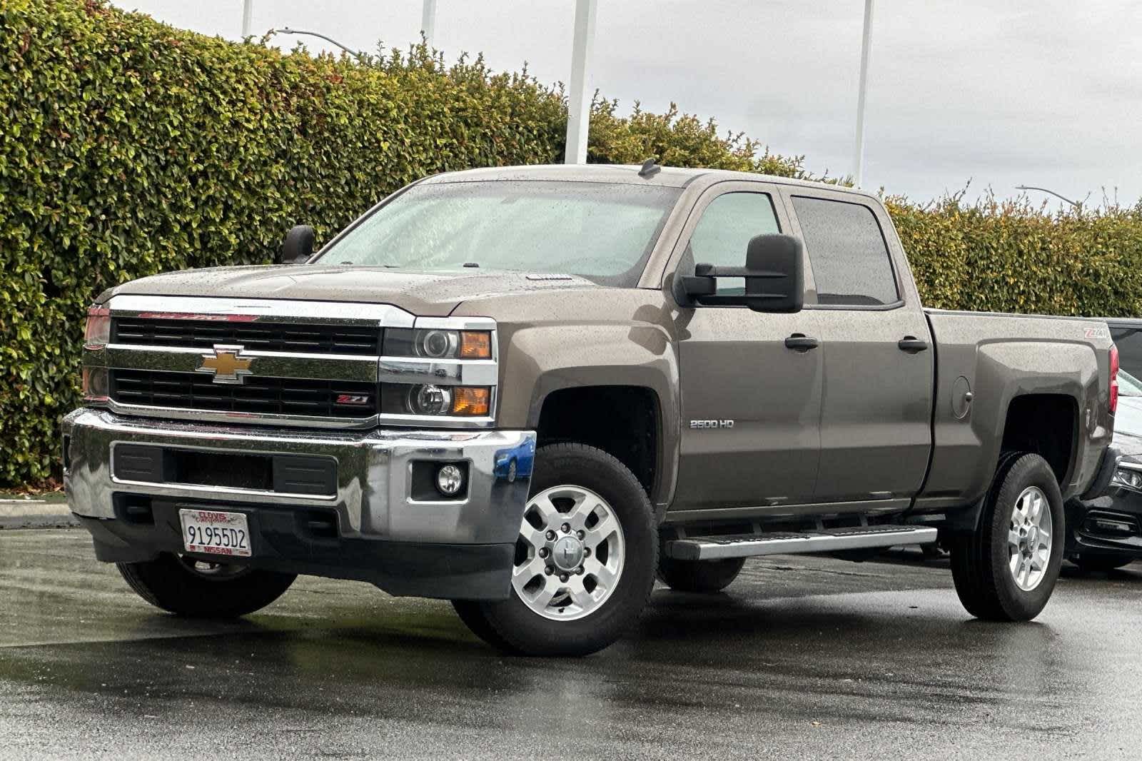 2015 Chevrolet Silverado 2500HD LT 4WD Crew Cab 153.7 2